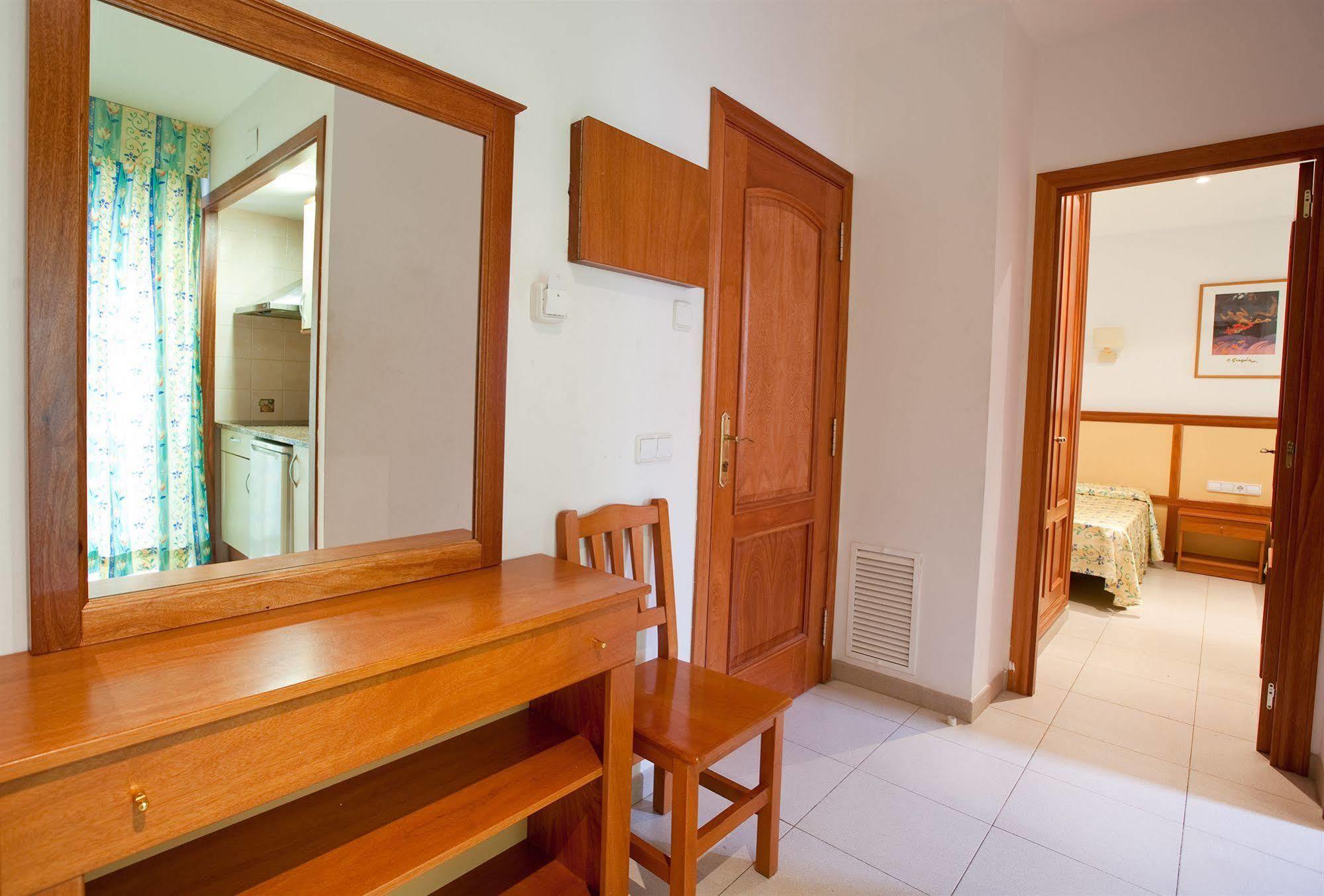 Apartamentos Royal Lloret de Mar Exterior photo